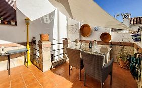 2 Bedroom Luxurious Home In Grazalema
